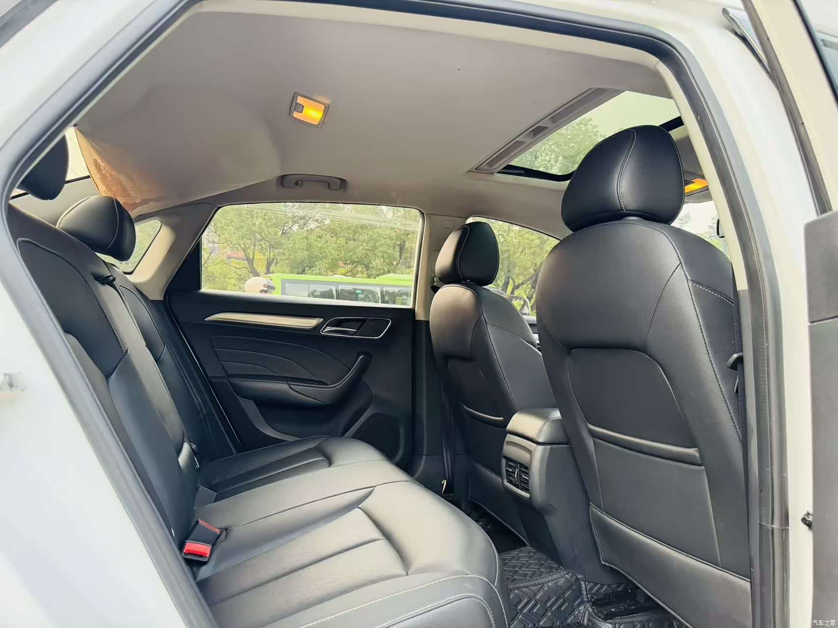 Roewe i6, 2017 11