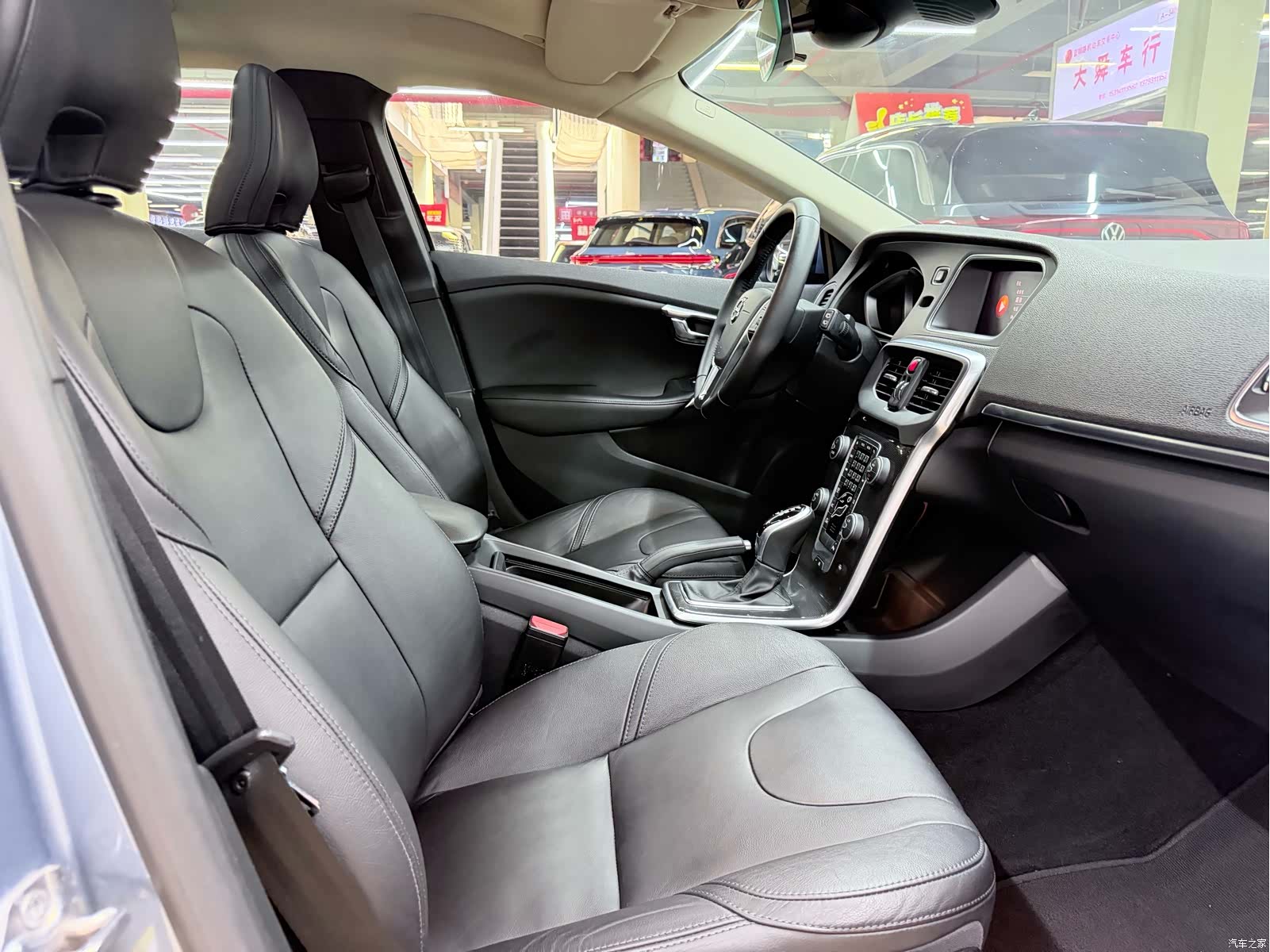 Volvo V40, 2018 14