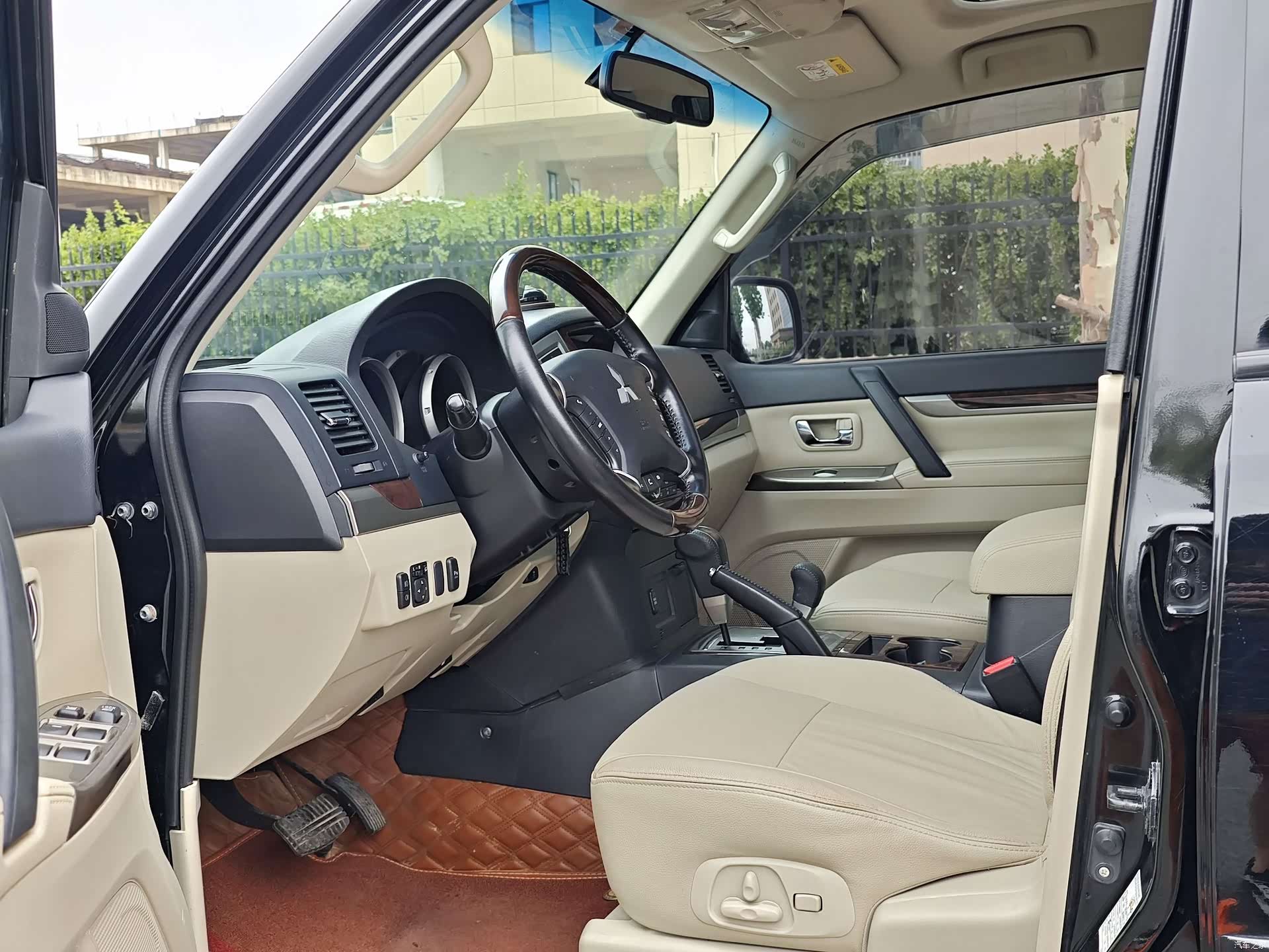 Mitsubishi Pajero, 2020 7