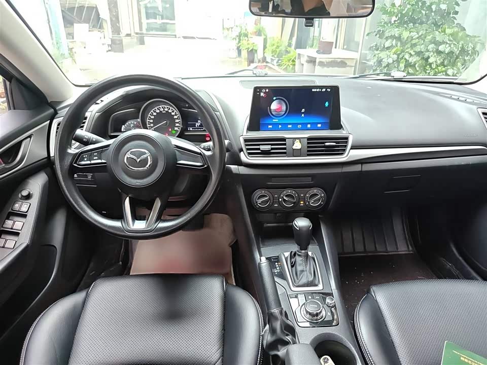 Mazda 3 Angkesaila