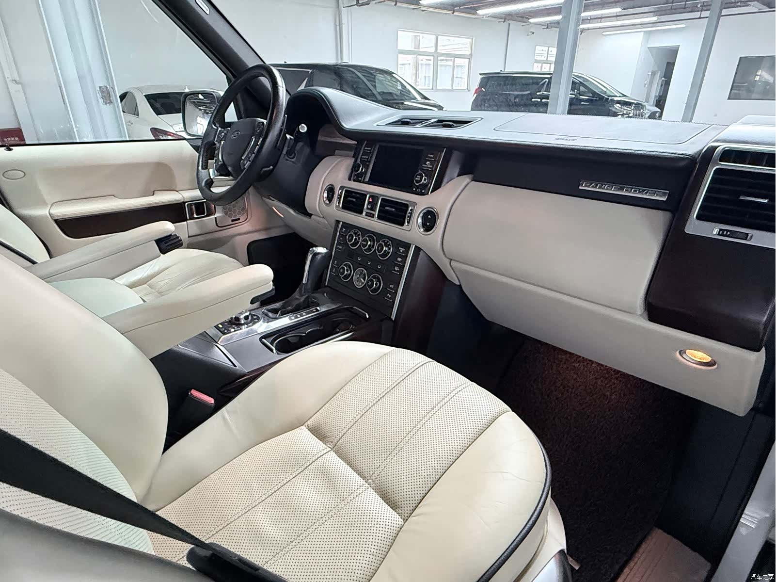 Land Rover Range Rover, 2012 8