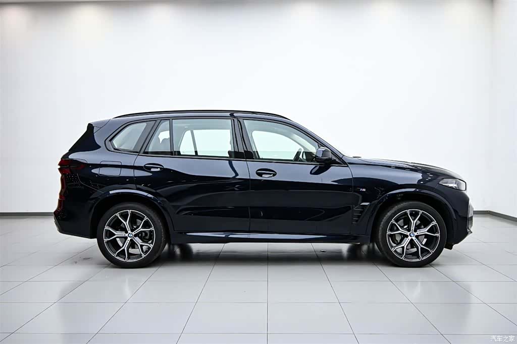 BMW X5, 2025 6