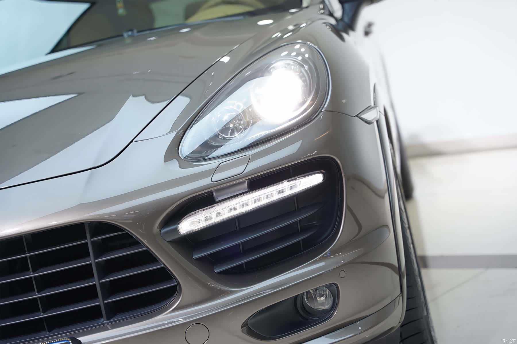 Porsche Cayenne, 2013 7