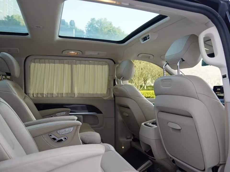 Mercedes-Benz V-class