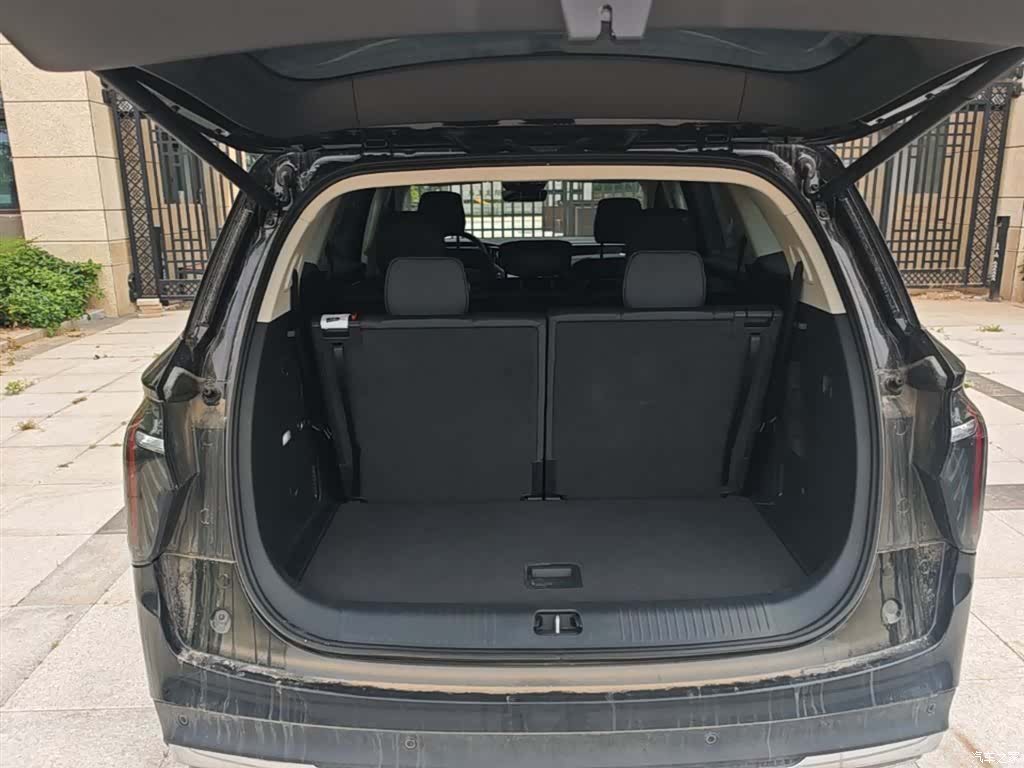 Hongqi HS7, 2024 19