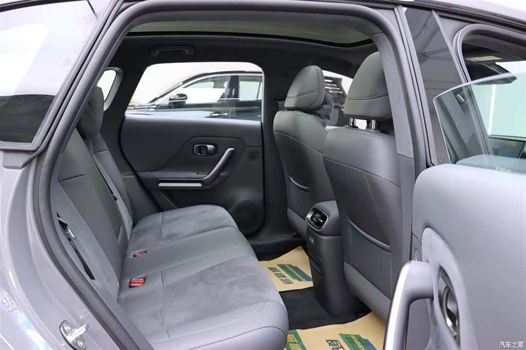 Leapmotor Lafa5, 2025 15
