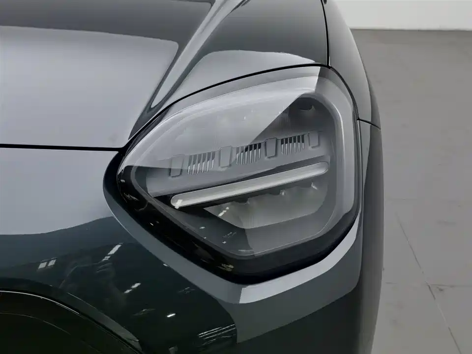 MINI Electric ACEMAN