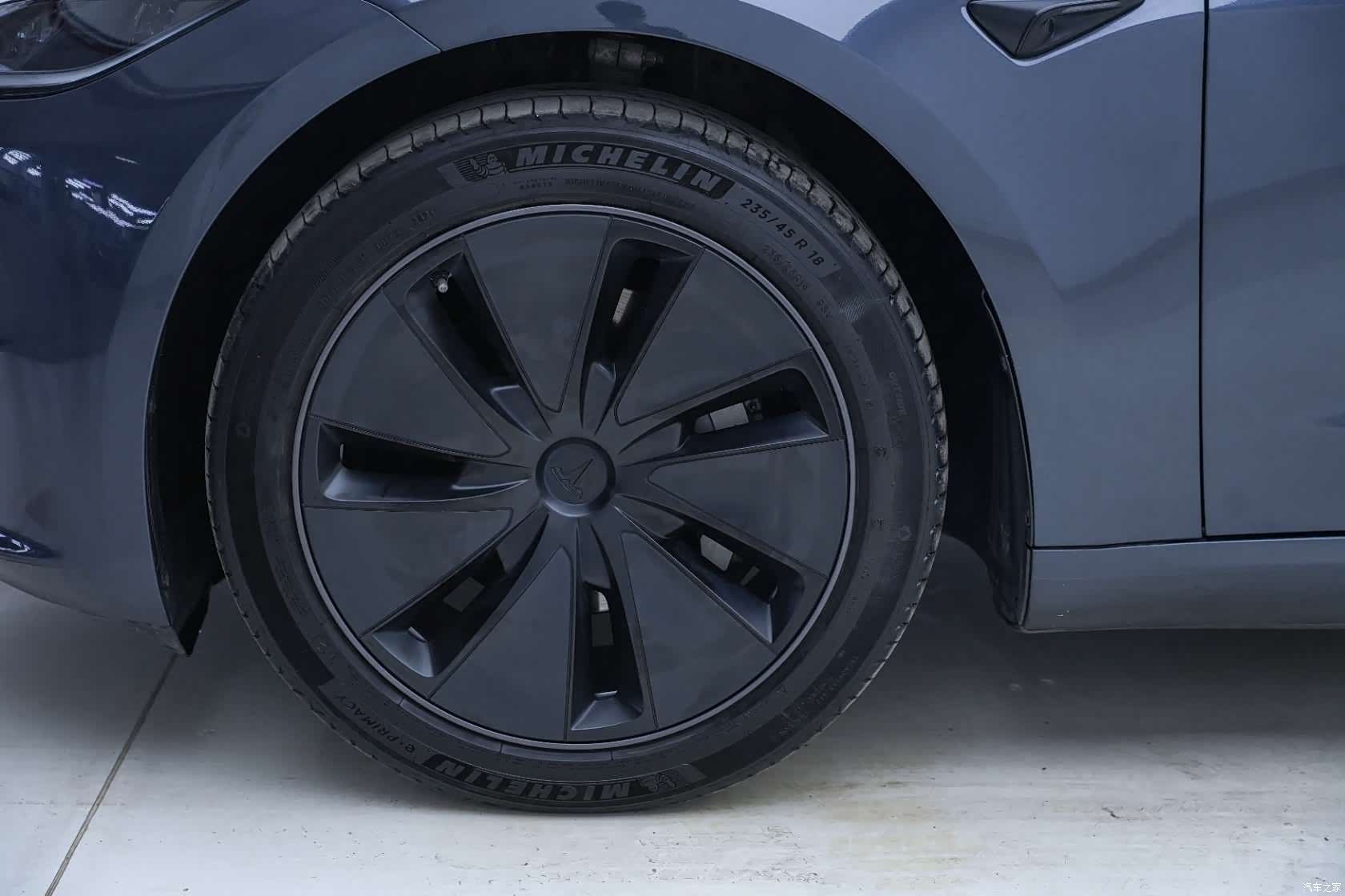 Tesla Model 3, 2024 9