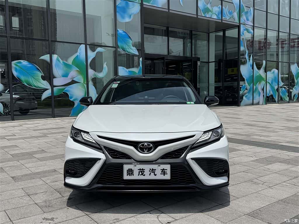 Toyota Camry, 2023 2
