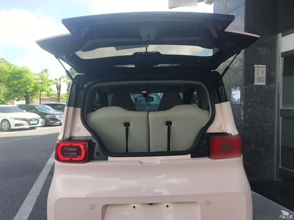 Wuling MINIEV, 2022 19