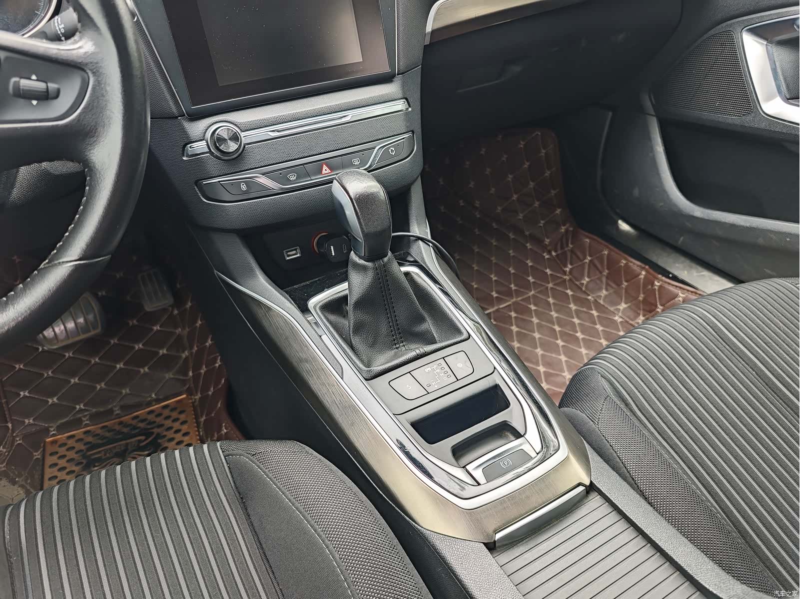 Peugeot 408, 2016 15