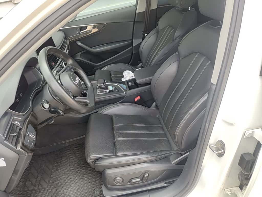 Audi A4L, 2021 22