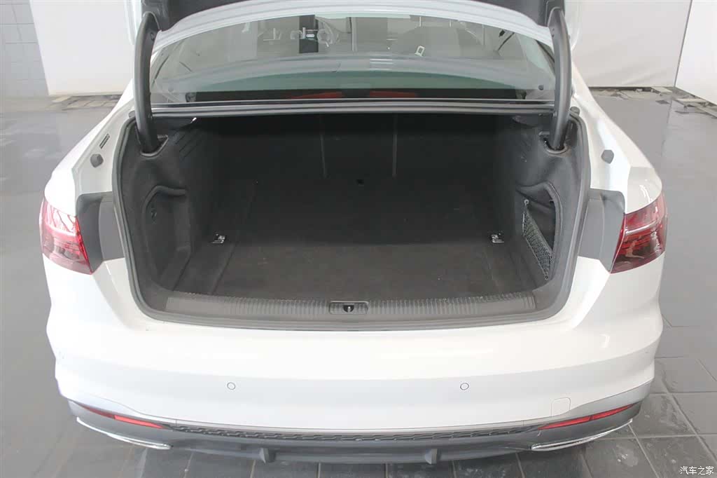 Audi A4L, 2024 7