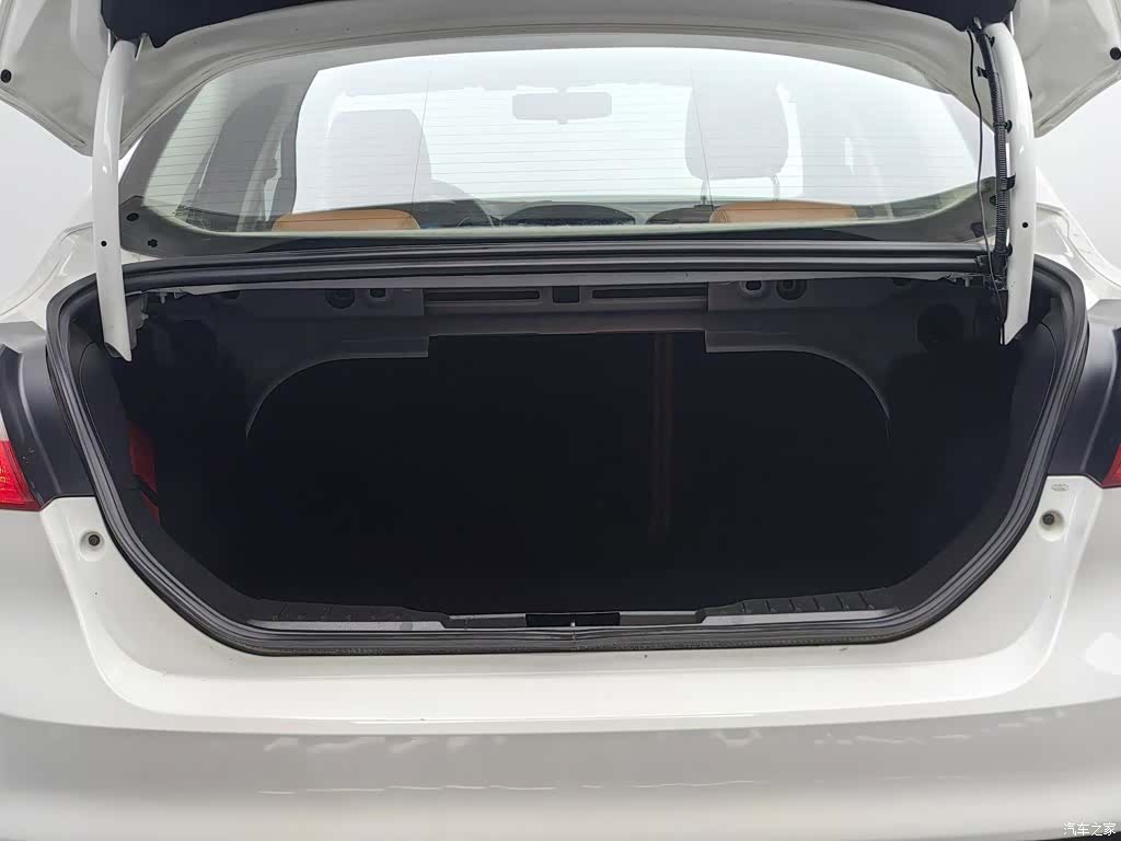 Ford Focus, 2013 16