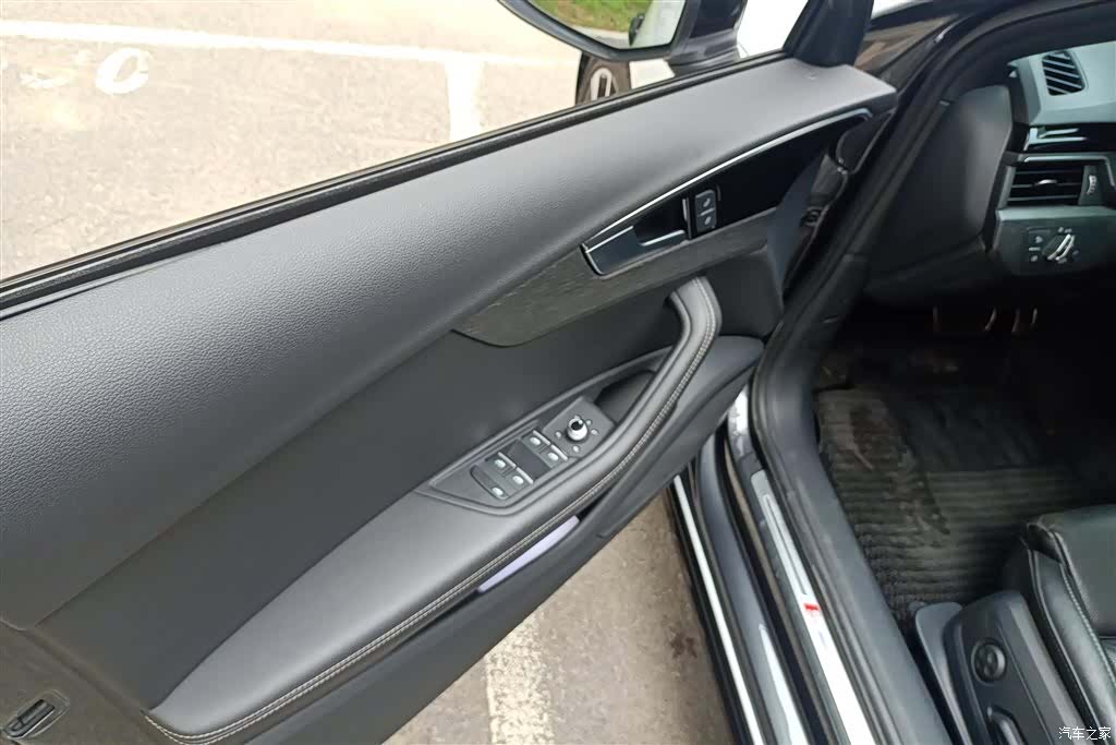 Audi A4L, 2023 7