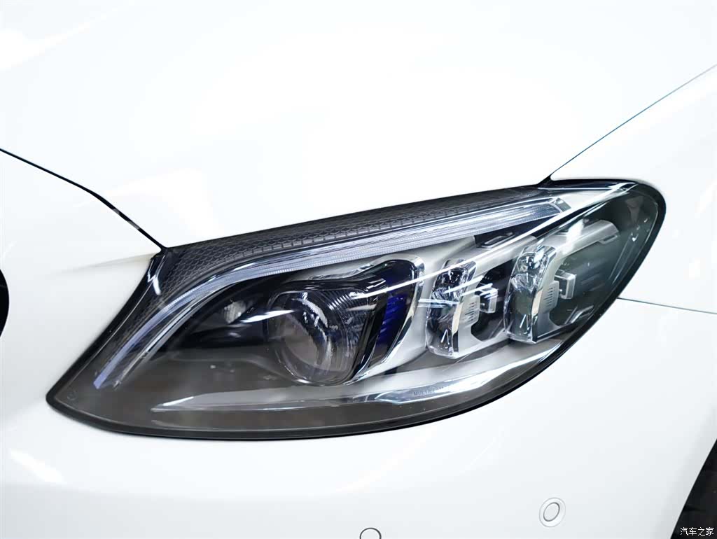 Mercedes-Benz C-Class, 2019 17