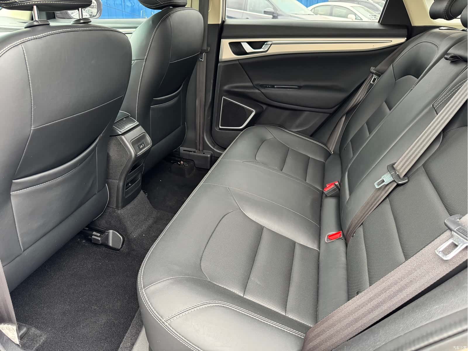 Geely Emgrand, 2017 11