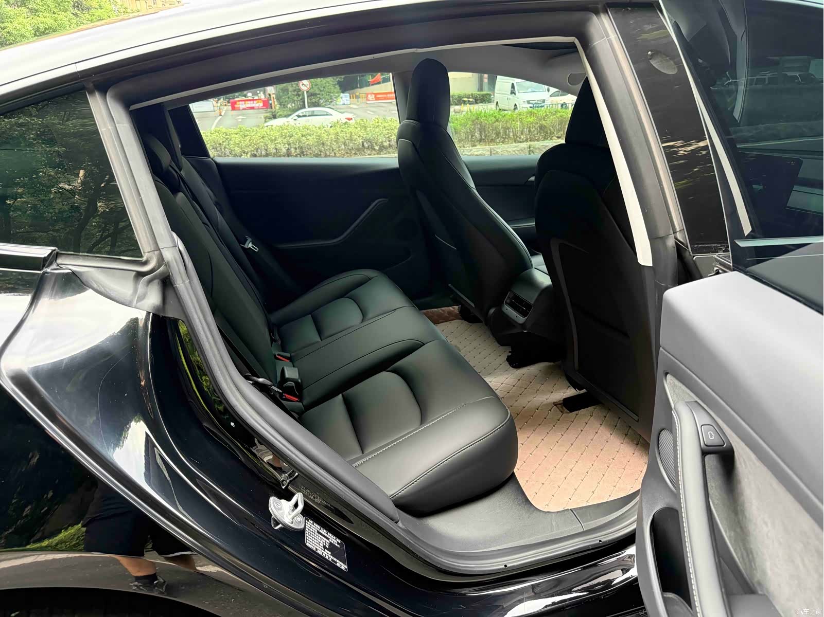 Tesla Model 3, 2022 12