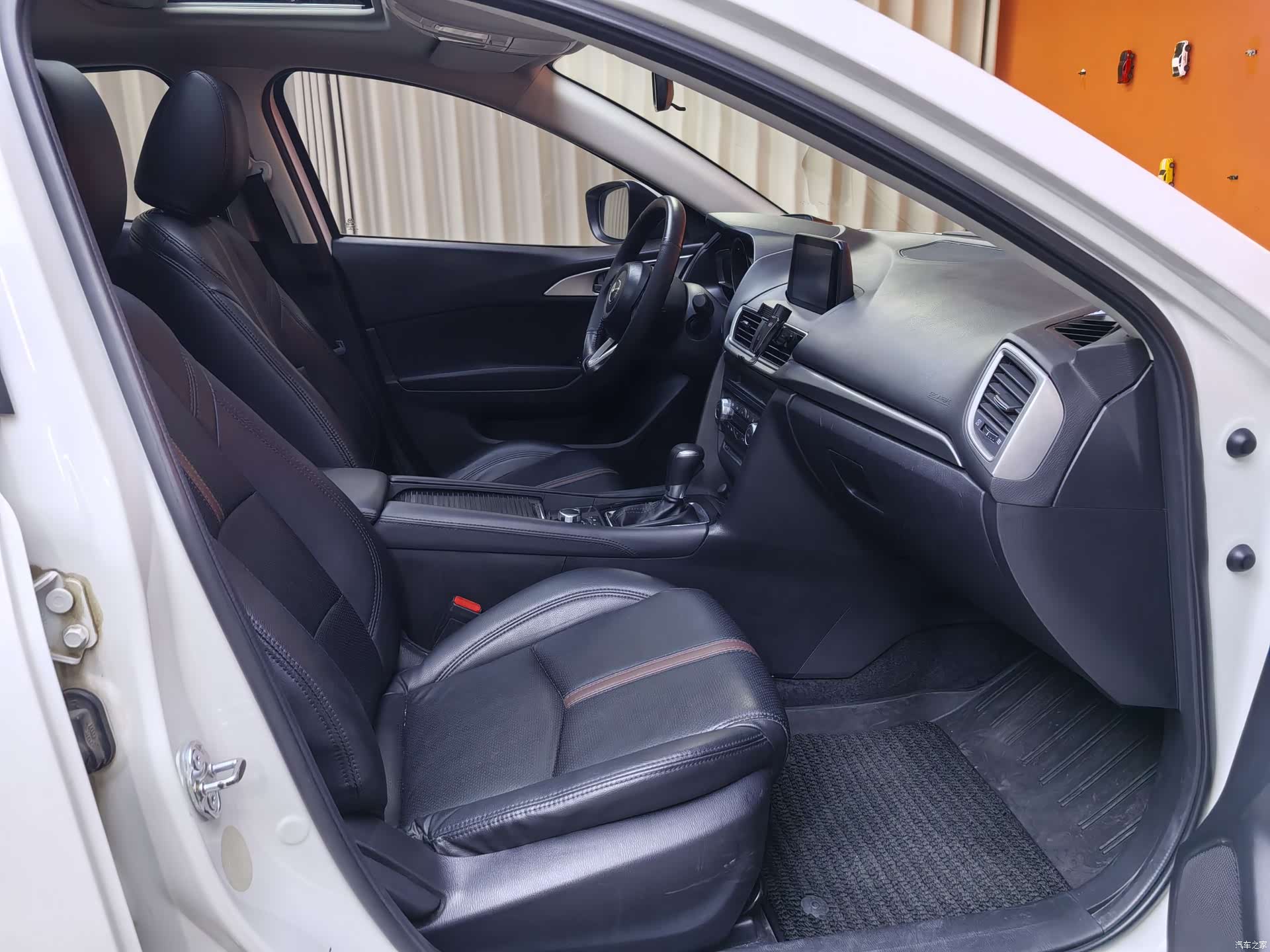 Mazda Mazda3, 2018 12