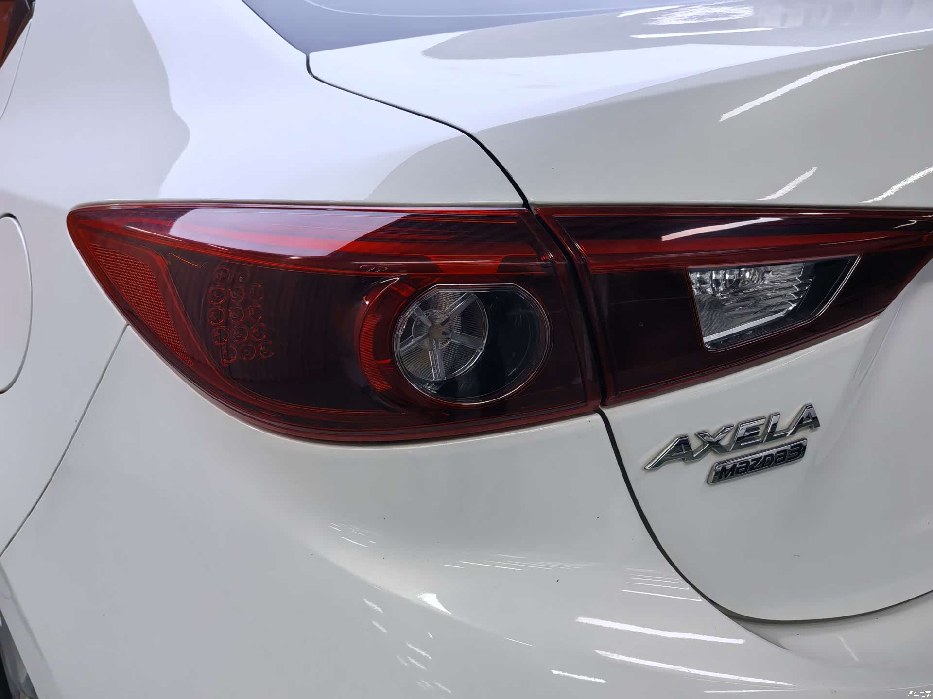 Mazda Mazda3, 2018 11