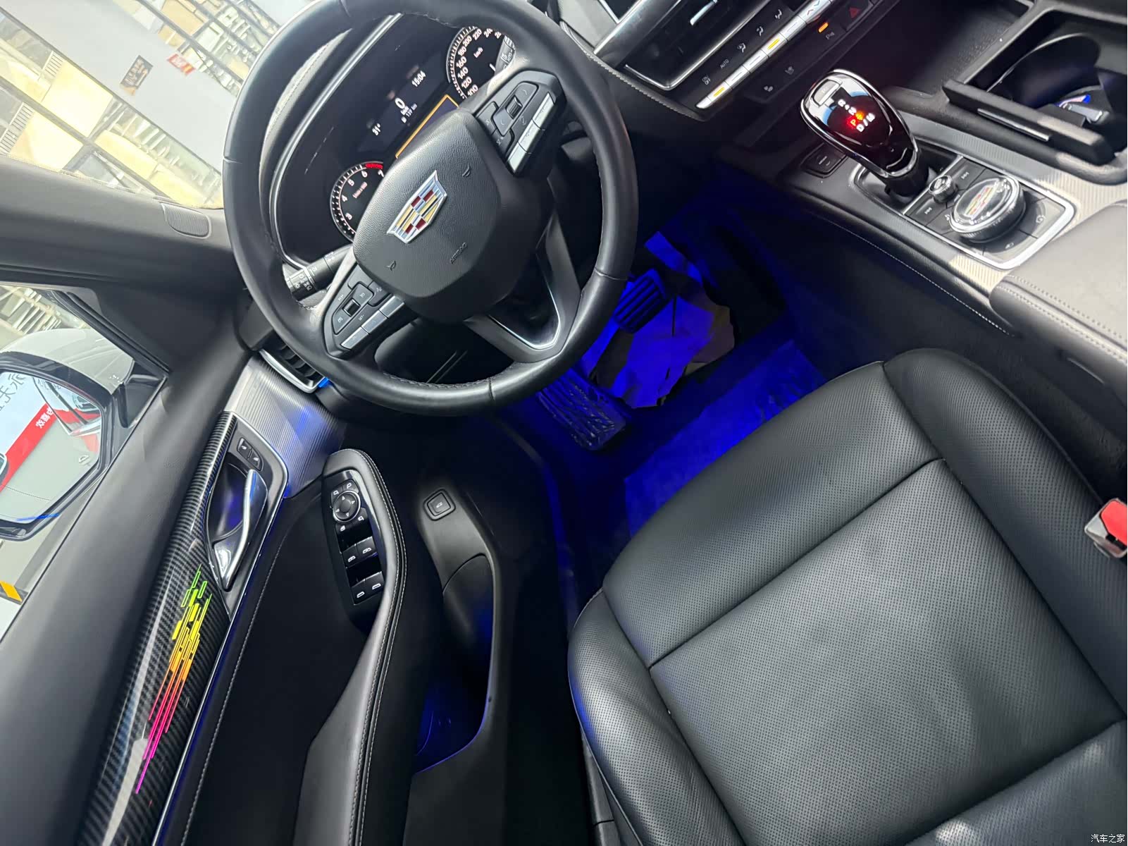 Cadillac CT5, 2022 все фото