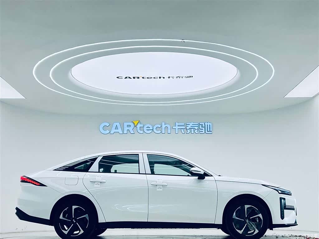 Geely Galaxy L6, 1900 4