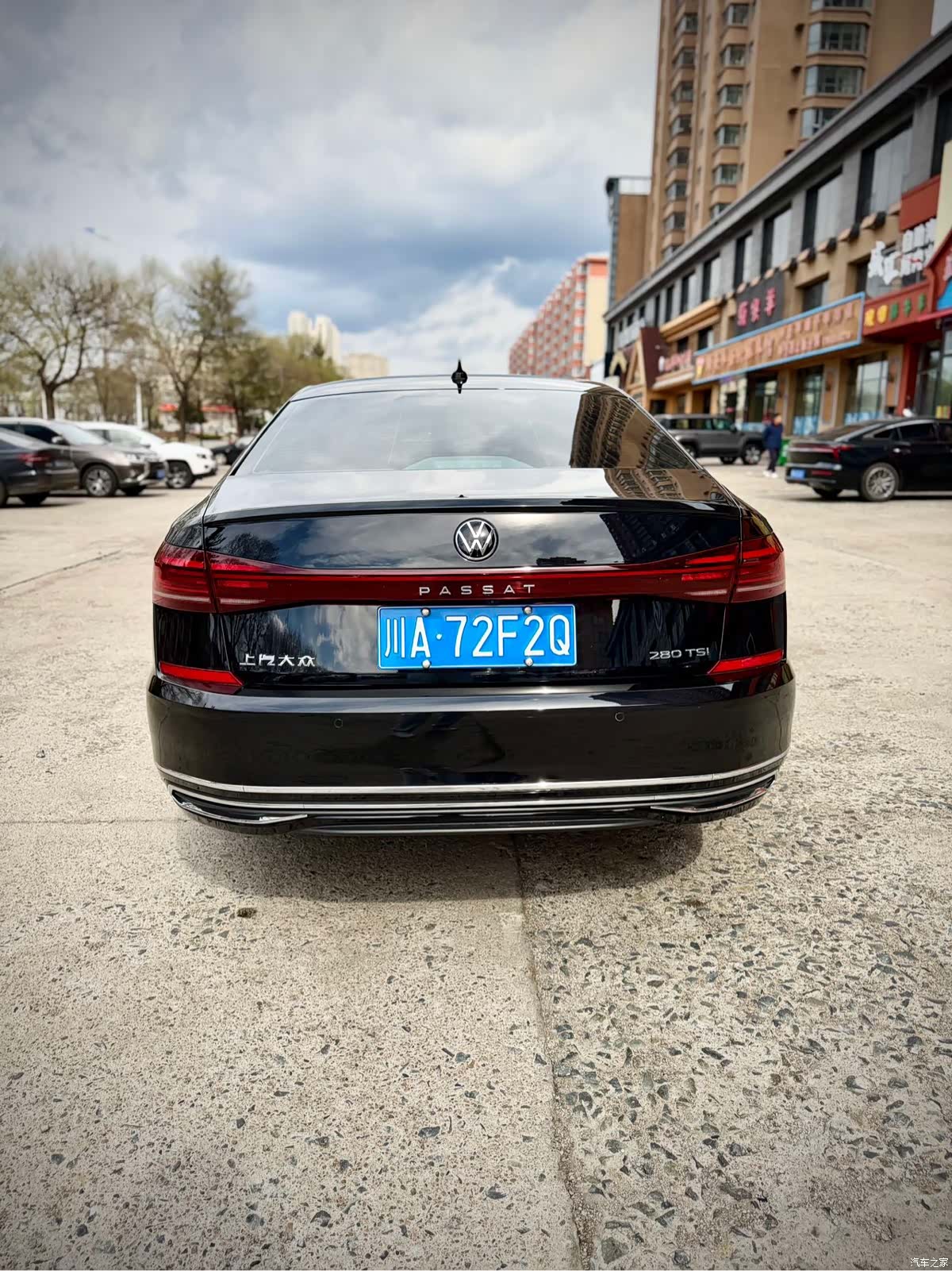 Volkswagen Passat, 2022 все фото