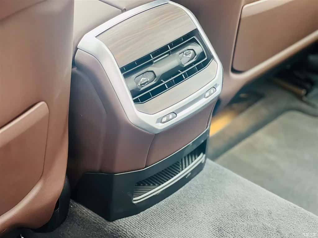 BMW 7 Series, 2025 22