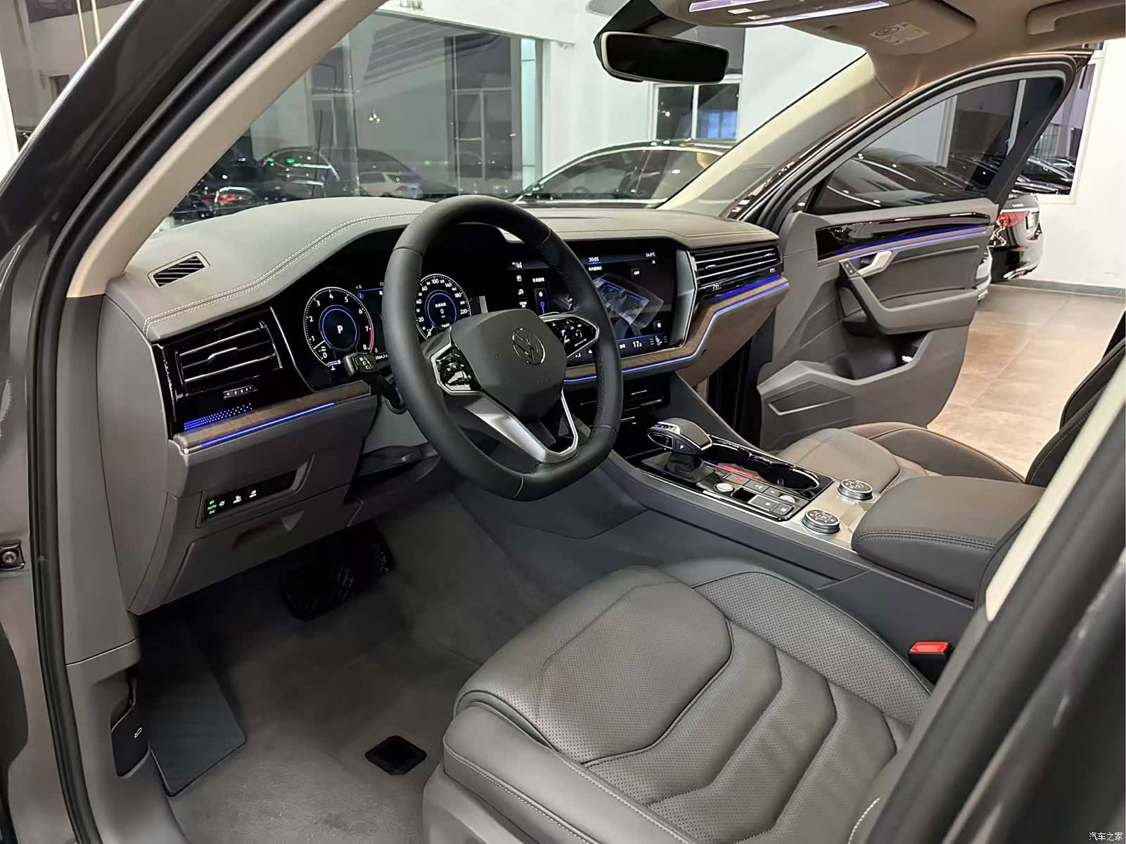 Volkswagen Touareg, 2023 6