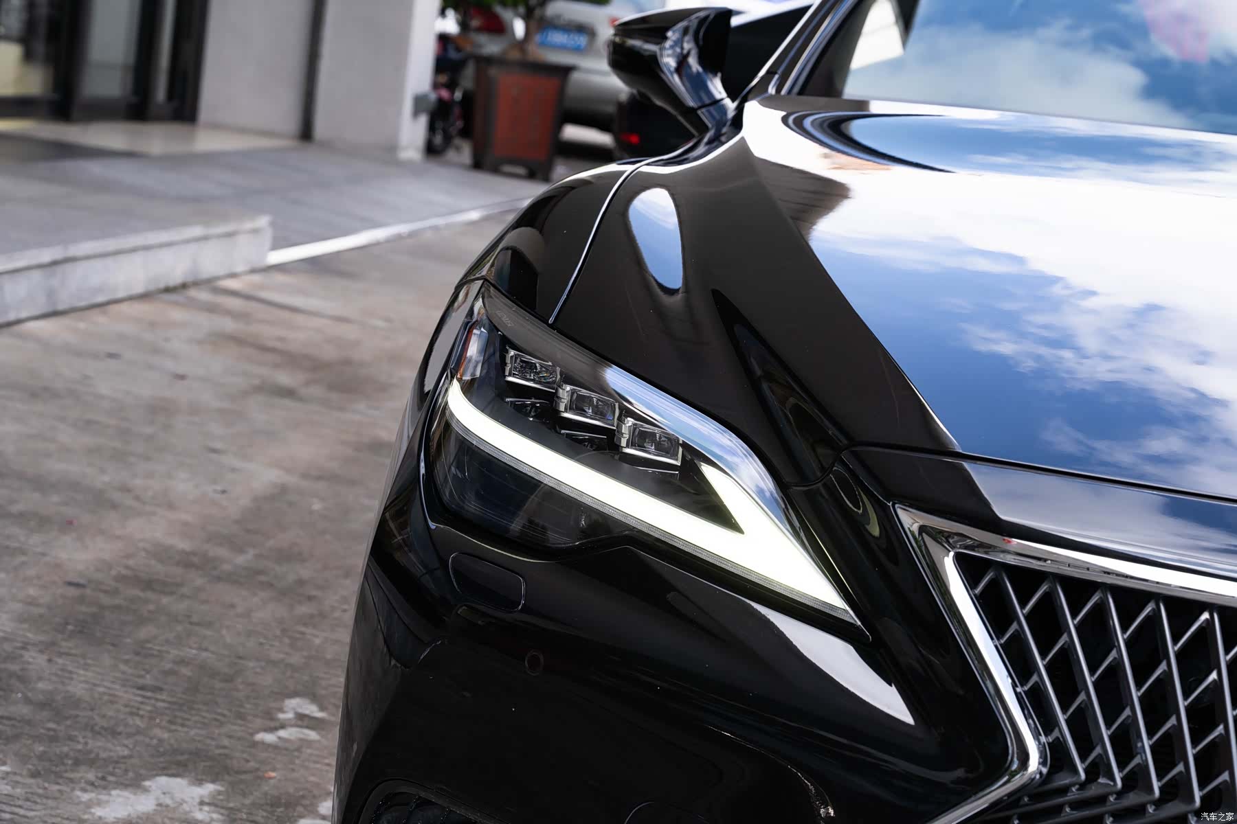Lexus LS, 2023 6