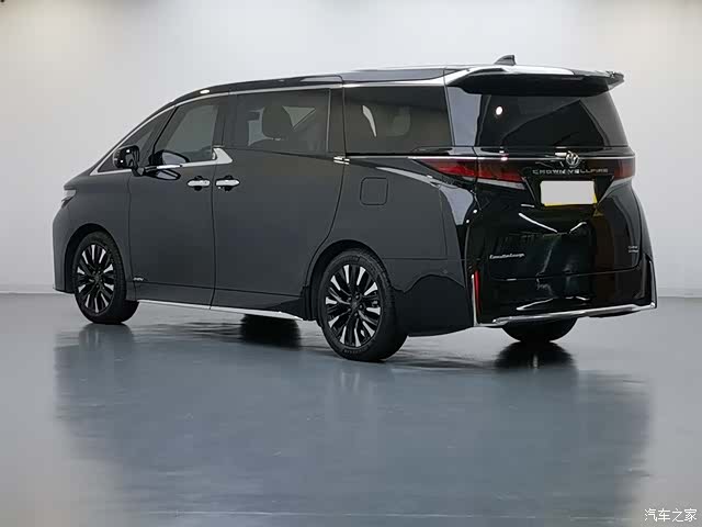 Toyota Vellfire, 2024 12