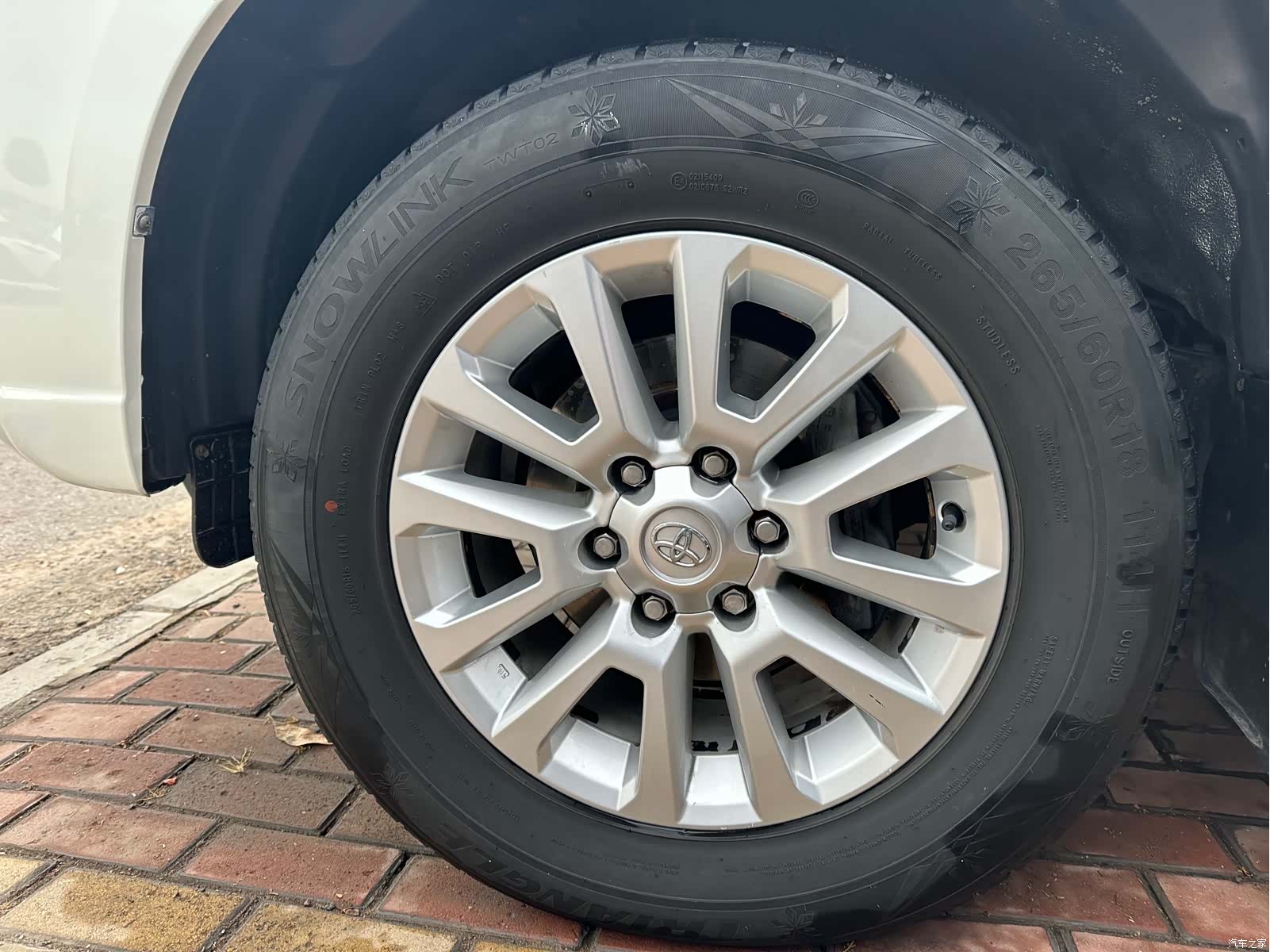 Toyota Prado, 2016 17