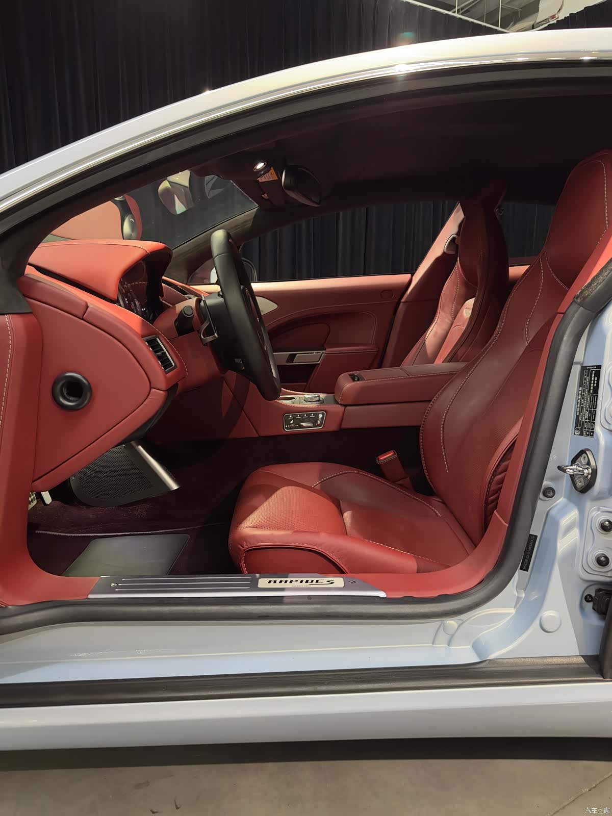 Aston Martin Rapide, 2016 9