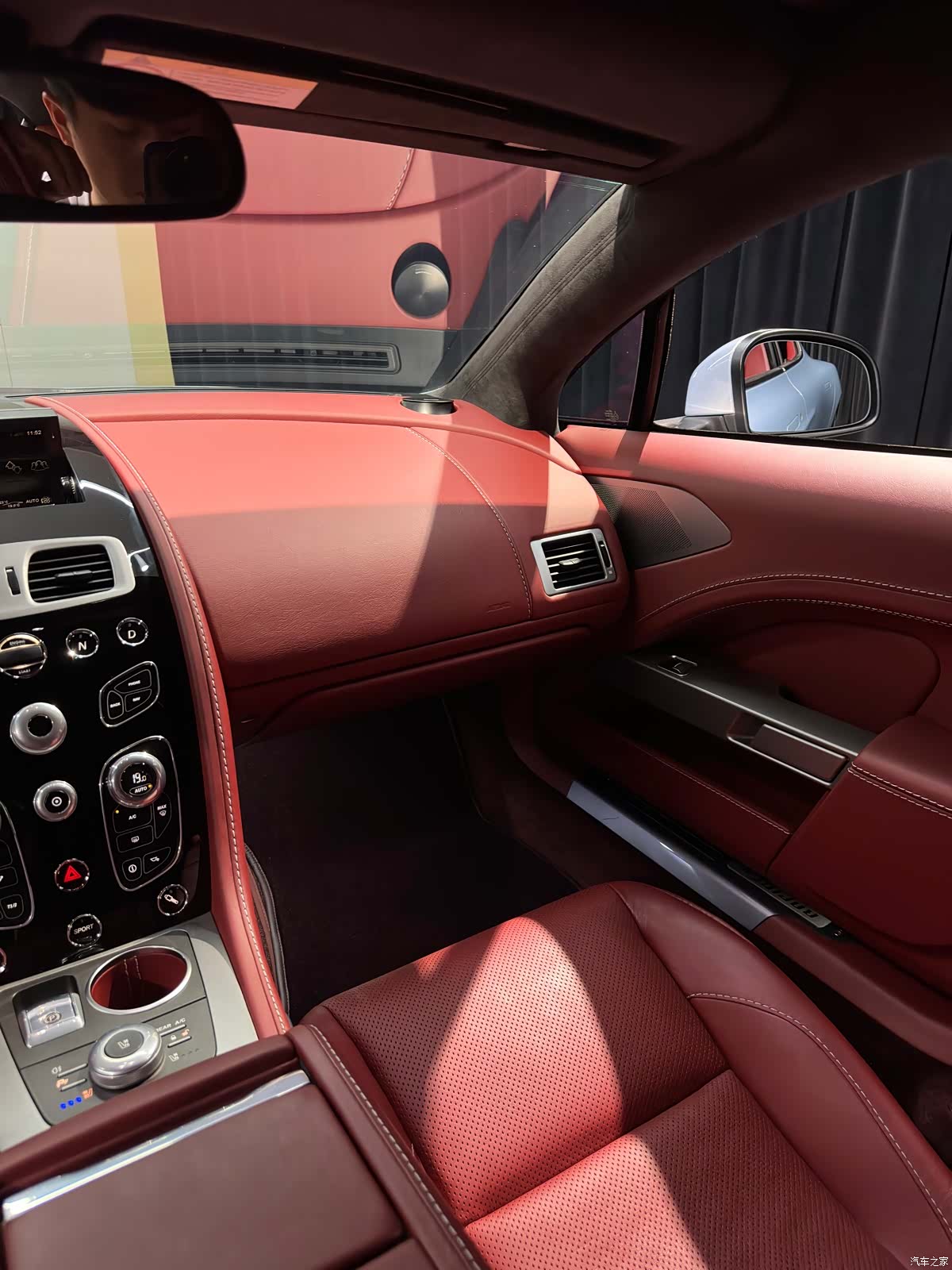 Aston Martin Rapide, 2016 21