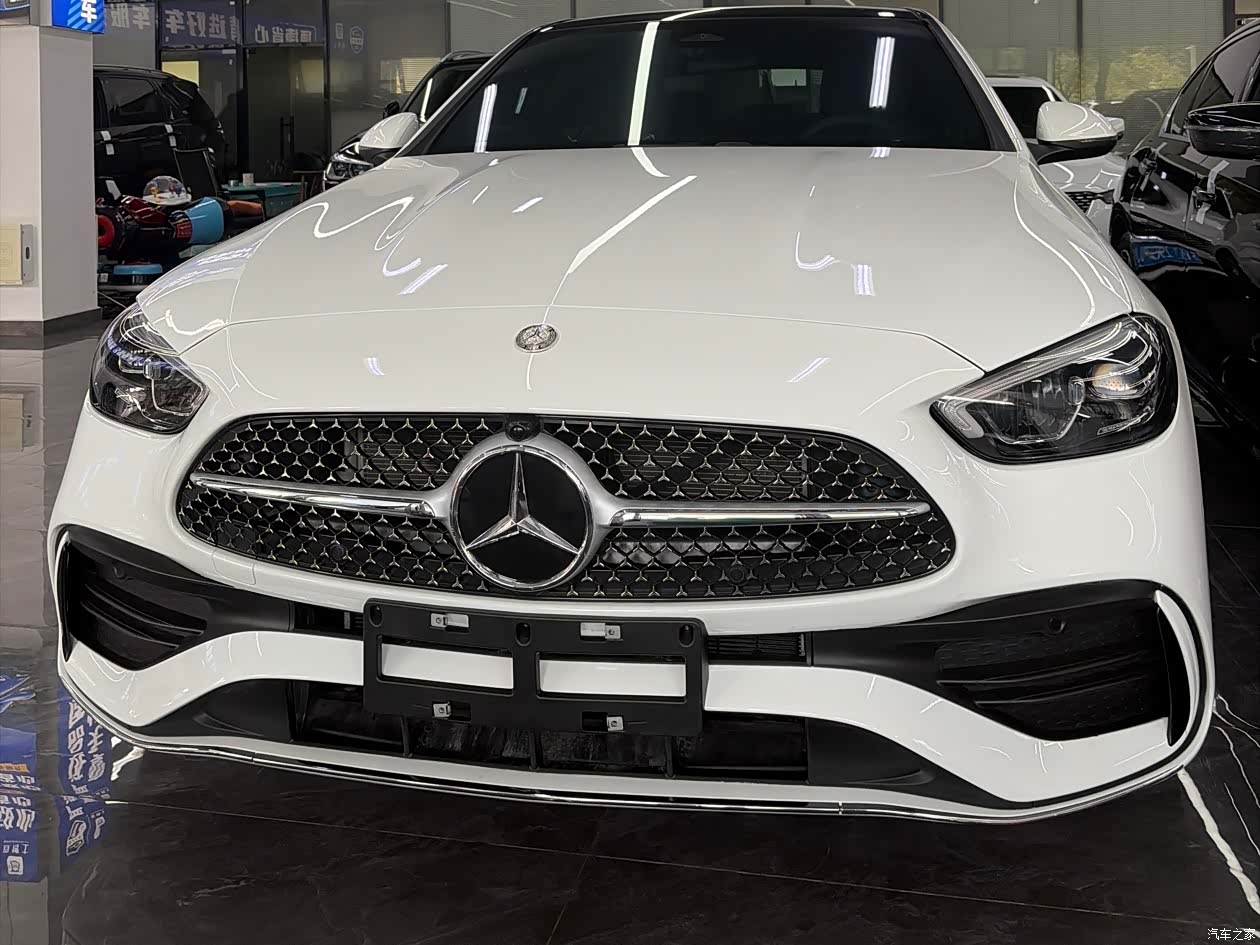 Mercedes-Benz C-Class, 2024 1