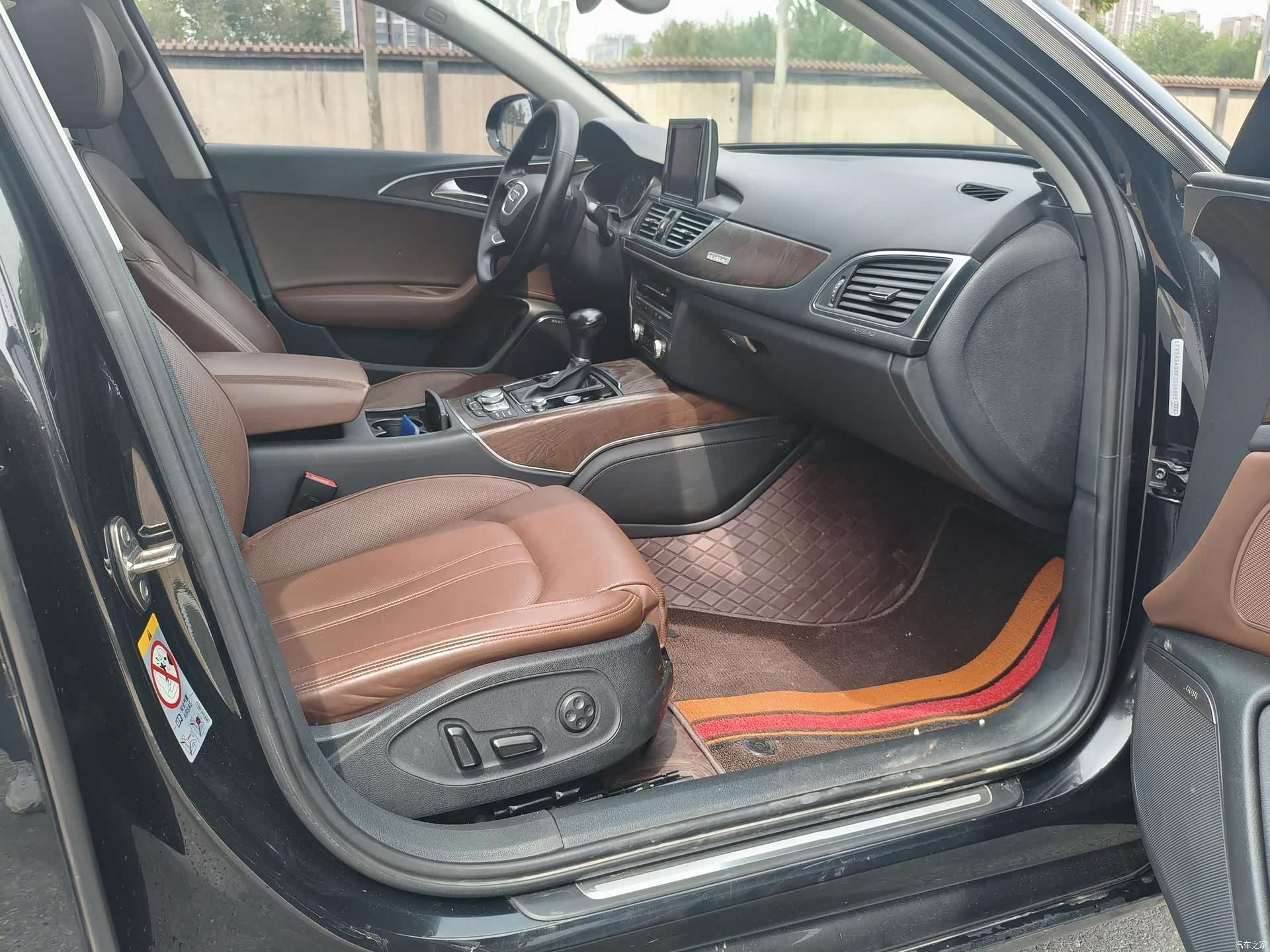 Audi A6L, 2015 14