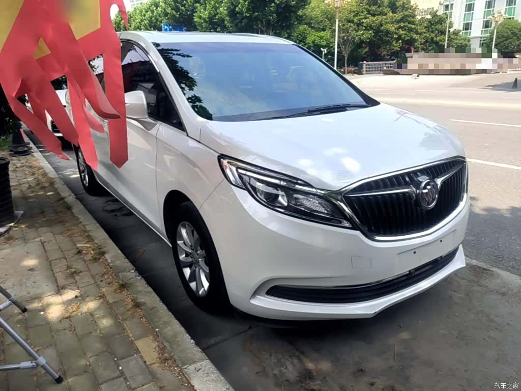 Buick GL8, 2017 4
