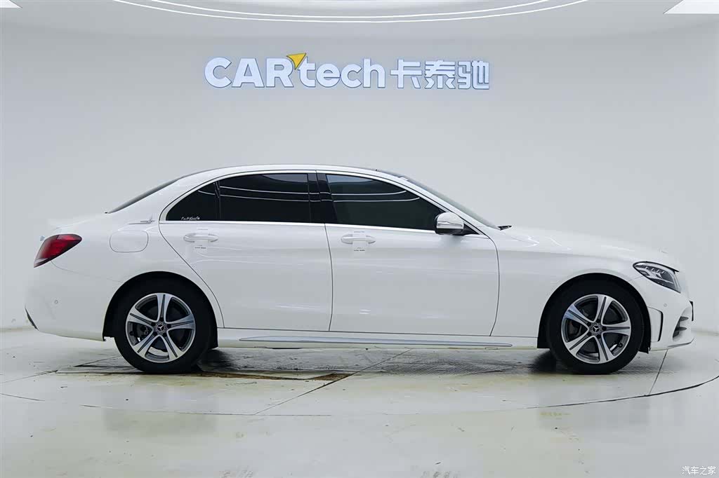 Mercedes-Benz C-Class, 2019 4