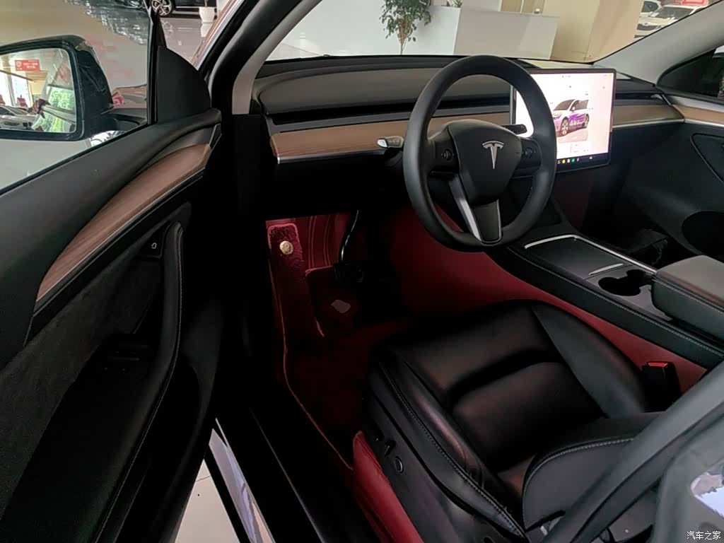 Tesla Model Y, 2022 16