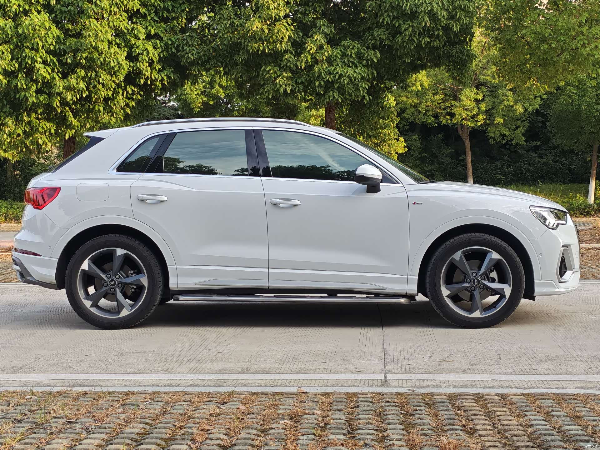 Audi Q3, 2023 4