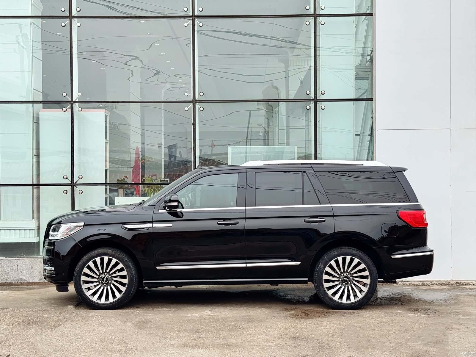 Lincoln Navigator, 2019 8