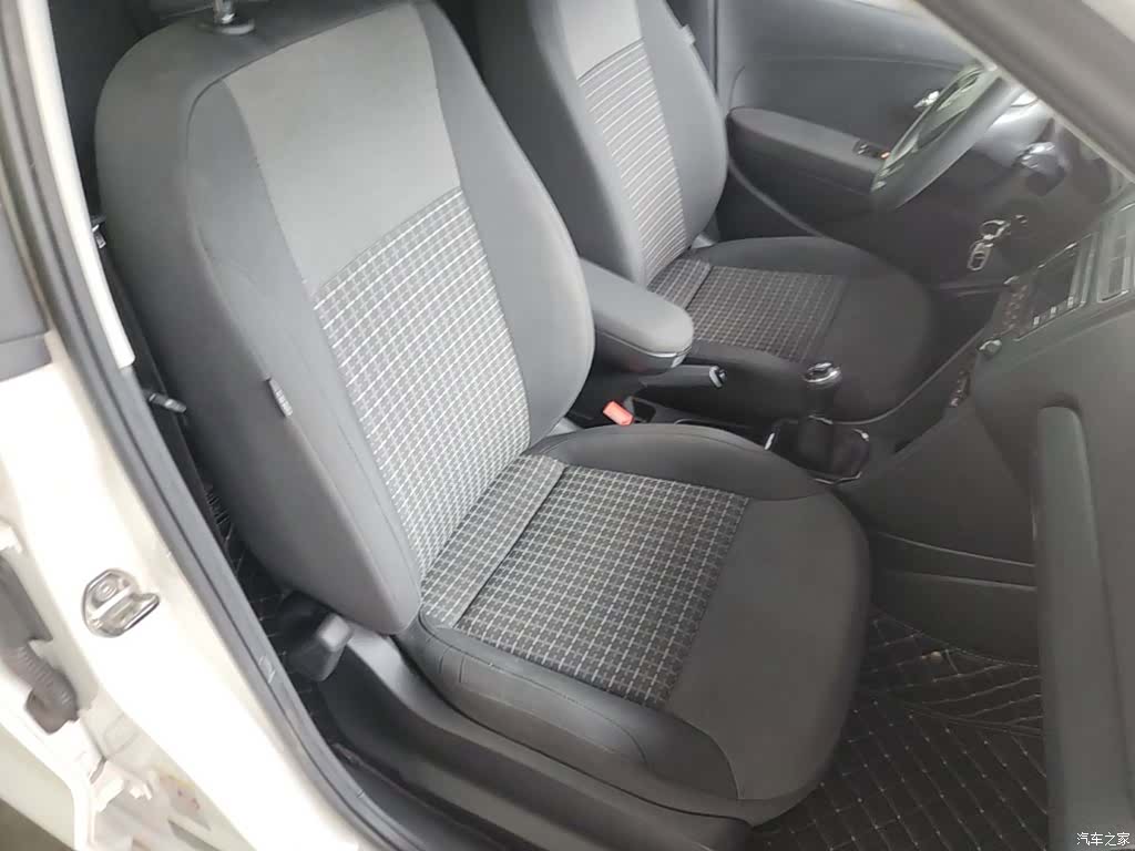 Volkswagen Polo, 2015 25