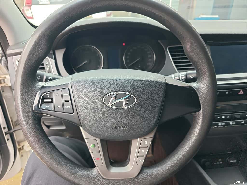 Hyundai GLS, 2016 11