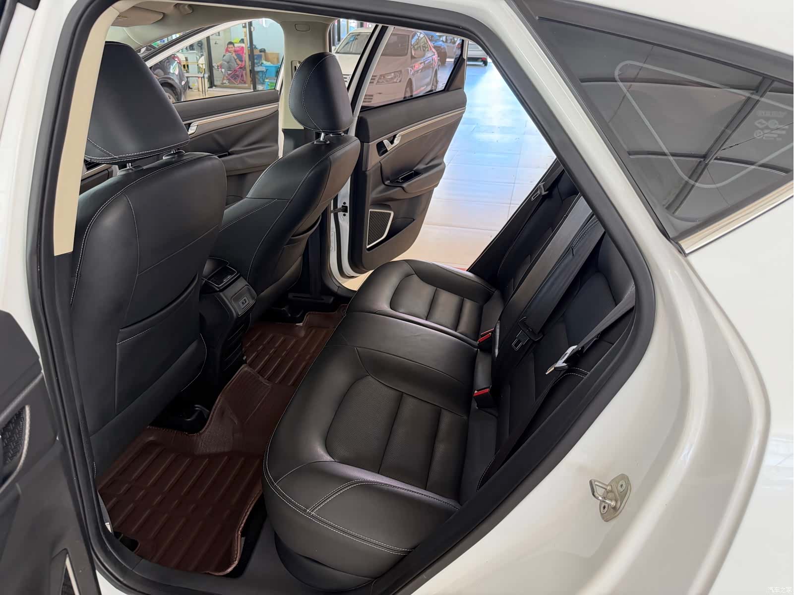 Geely Emgrand, 2017 20