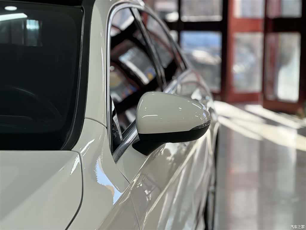 Mercedes-Benz A-Class, 2019 14