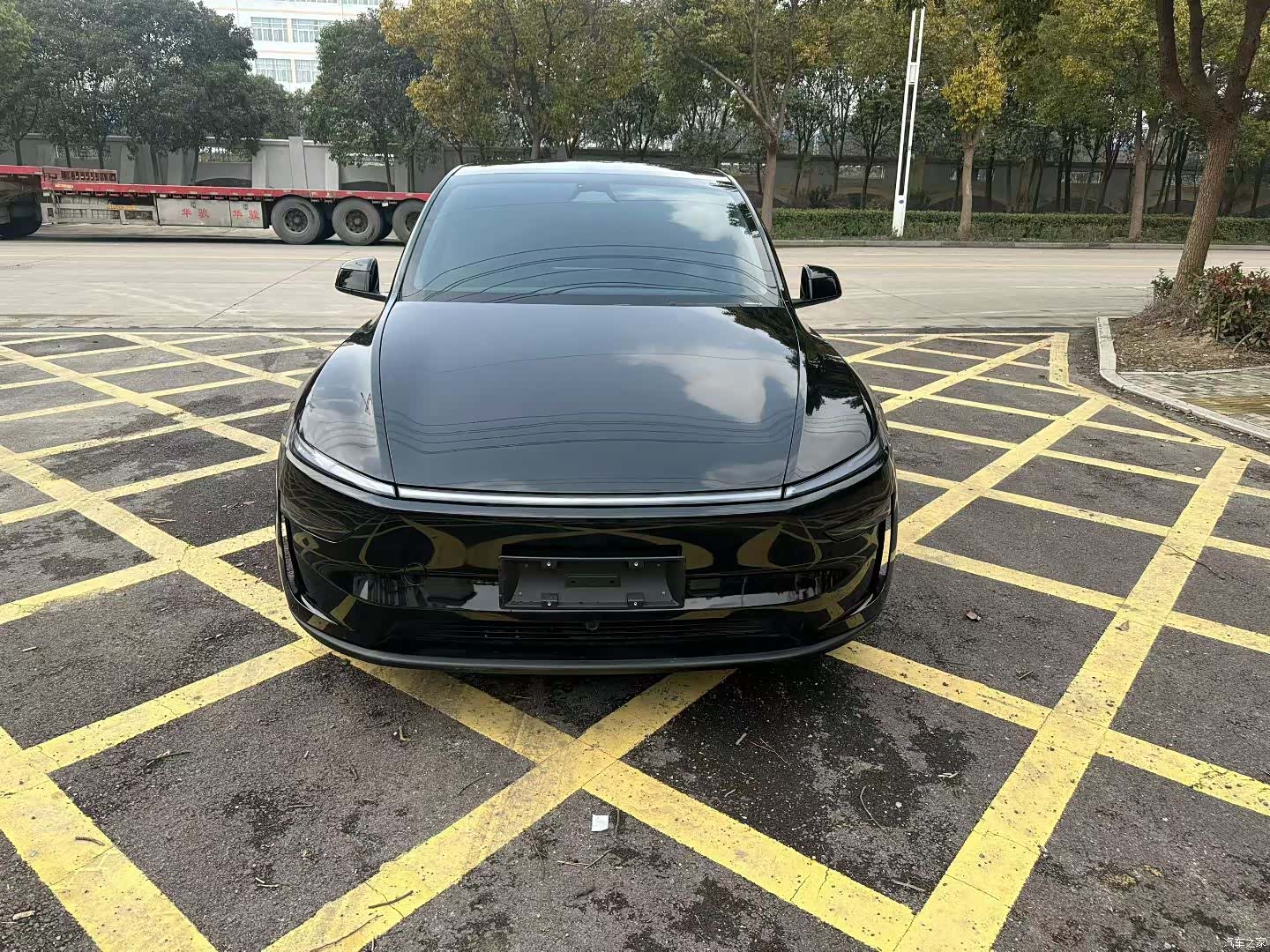 Tesla Model Y, 2025 2