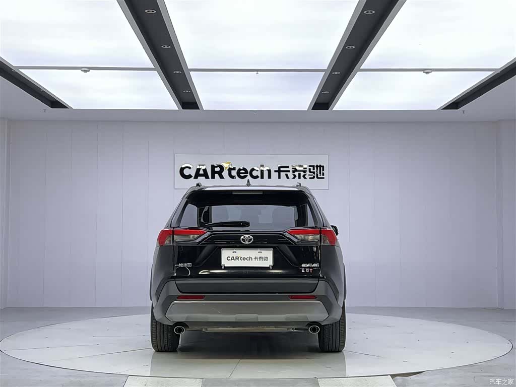 Toyota RAV4, 2022 6