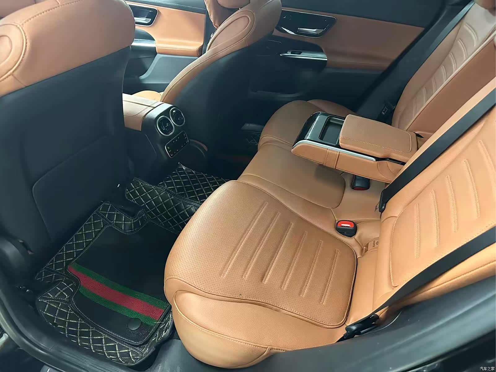 Mercedes-Benz GLC, 2023 все фото