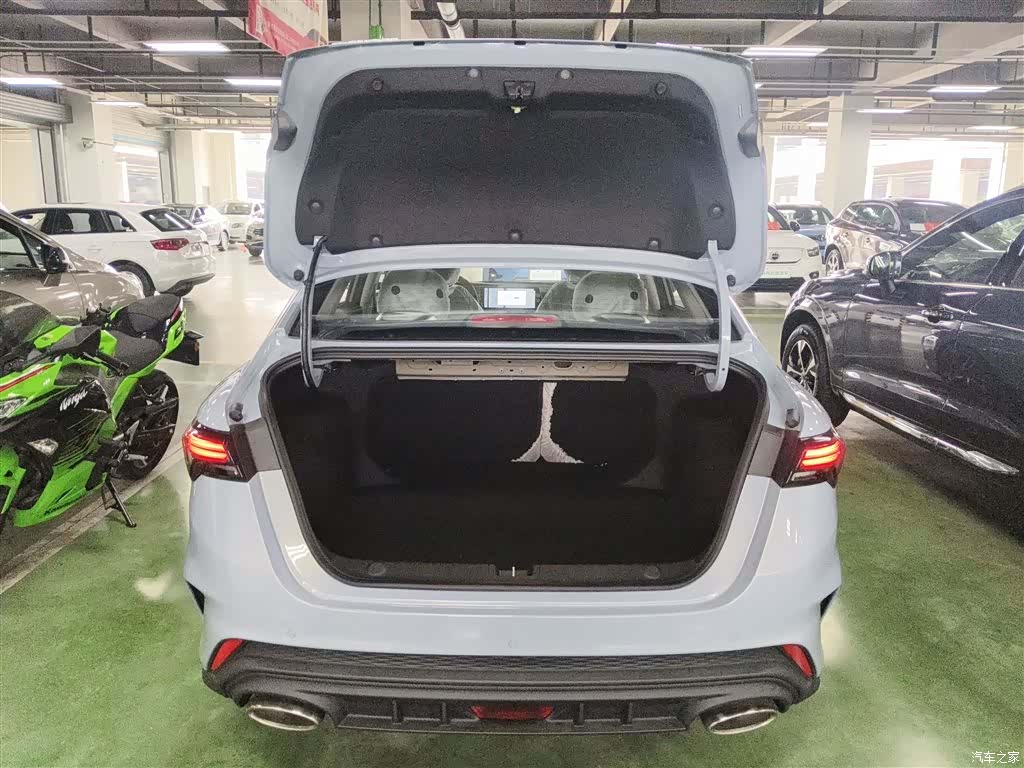 Geely Binray, 2026 19