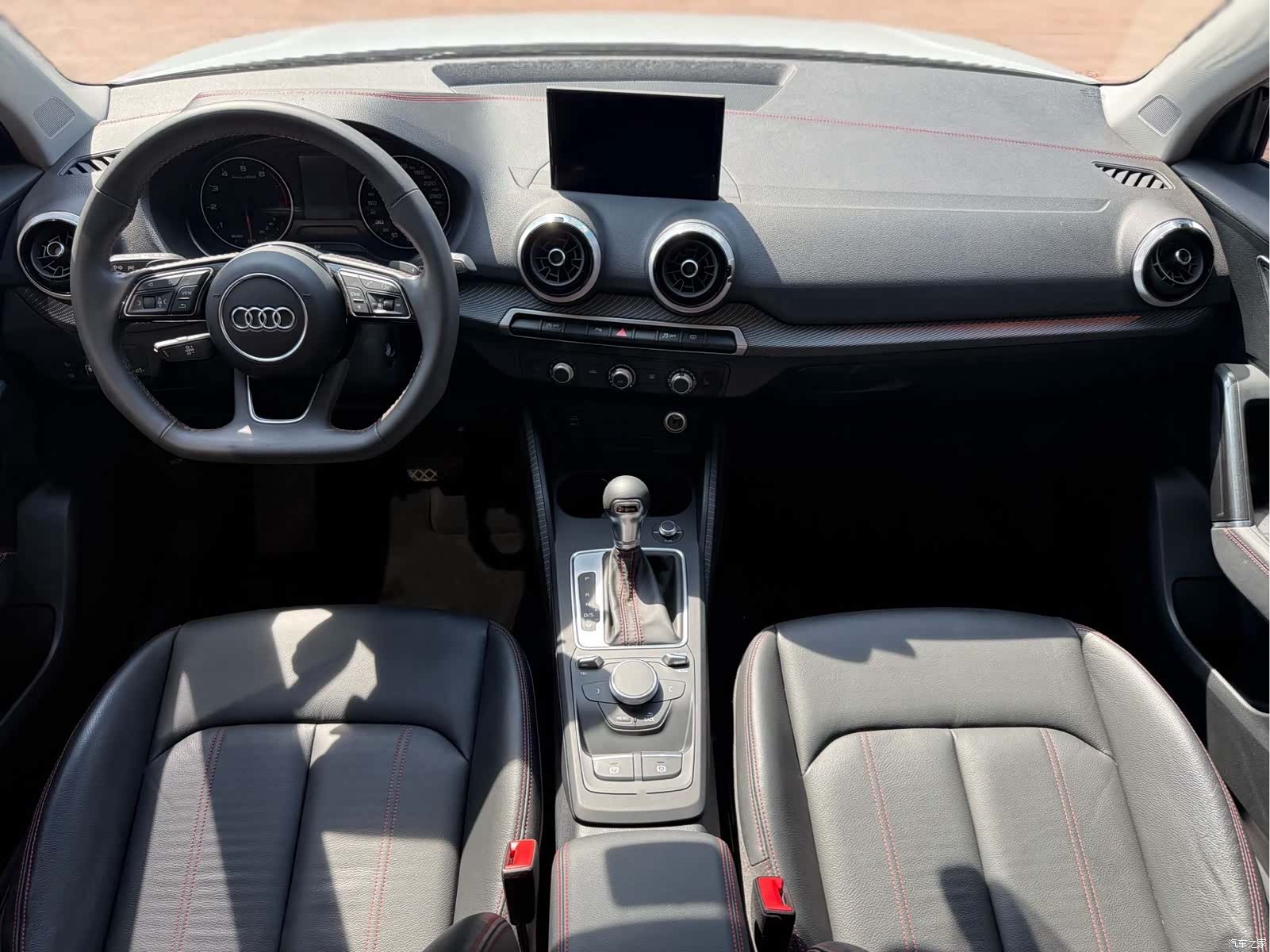 Audi Q2L, 2021 12